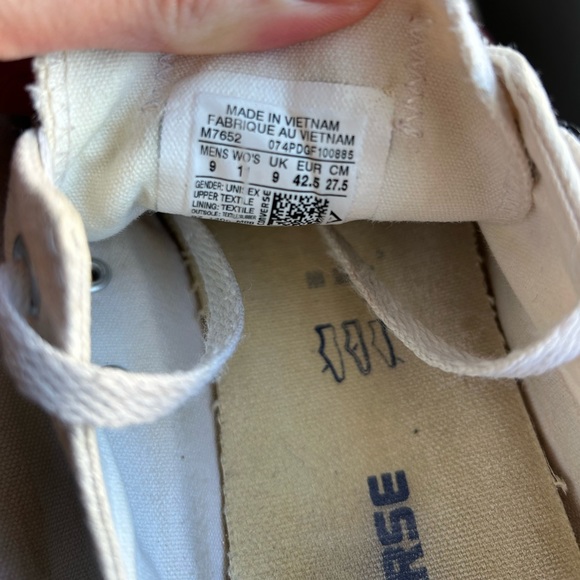 Converse shoes - Picture 5 of 10